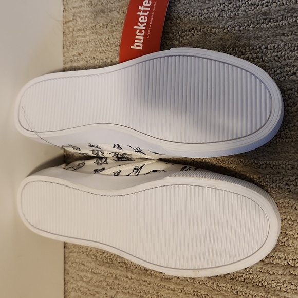 Bucketfeet Dog Slip Ons 7.5 NWT - Picture 2 of 2